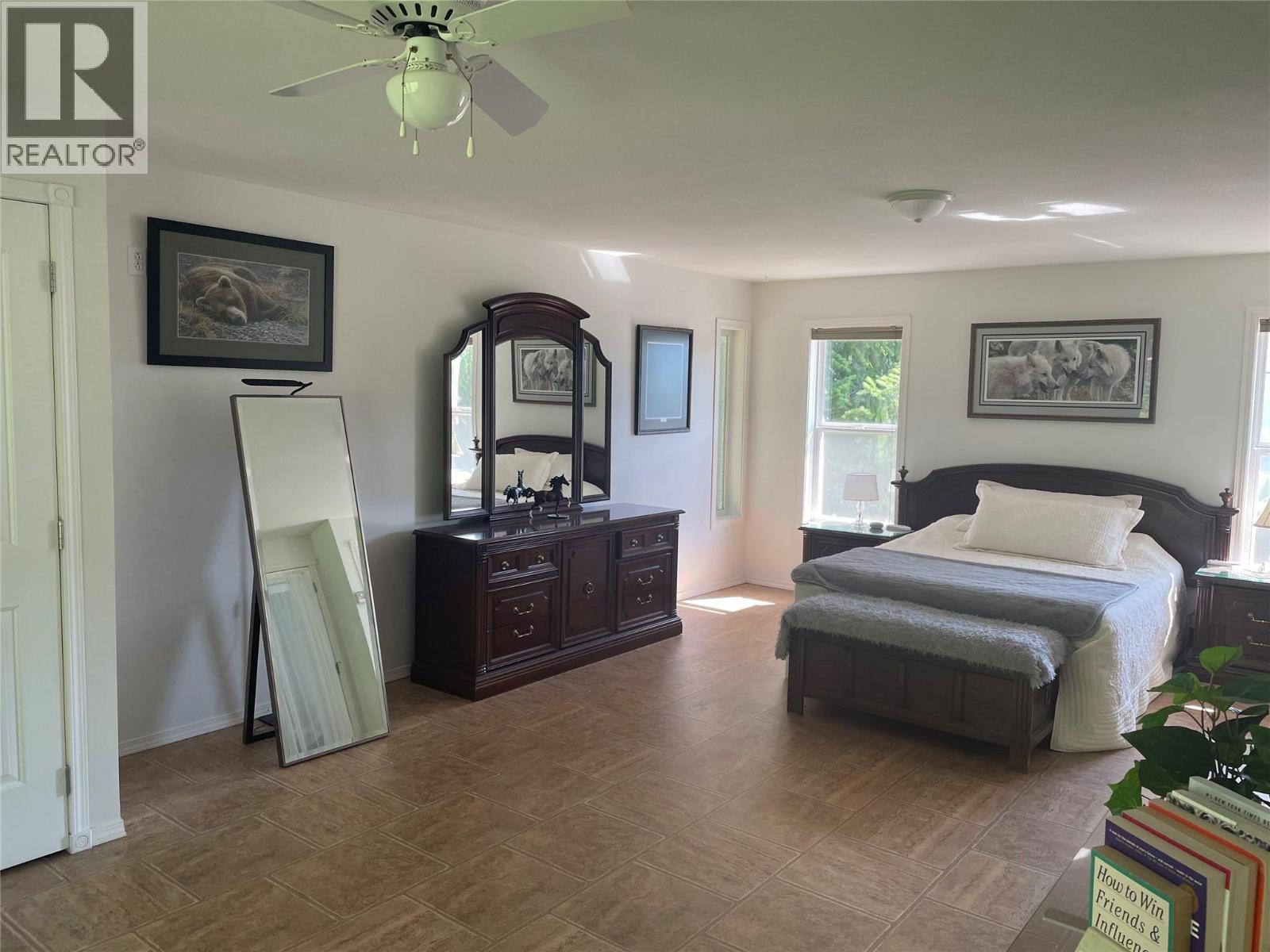 Photo 13 of 5801 35 Street Ne, Salmon Arm BC