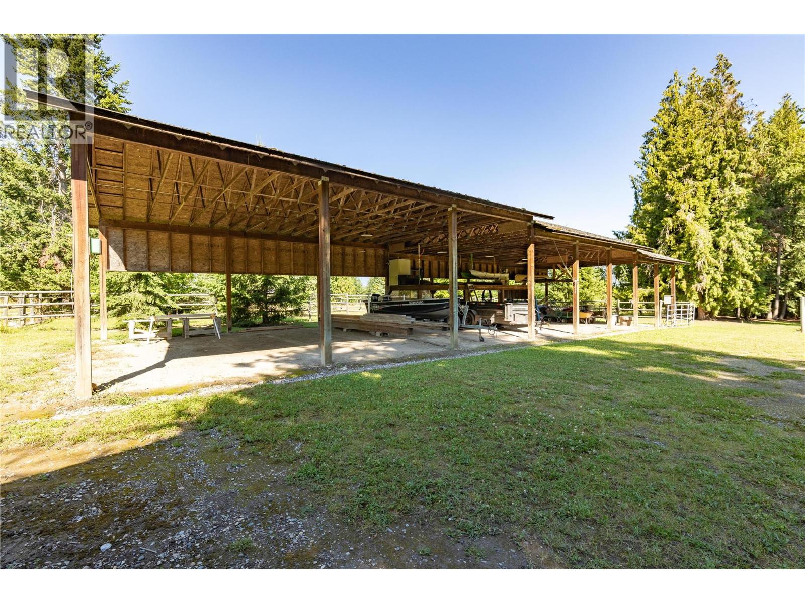 Photo 17 of 5801 35 Street Ne, Salmon Arm BC
