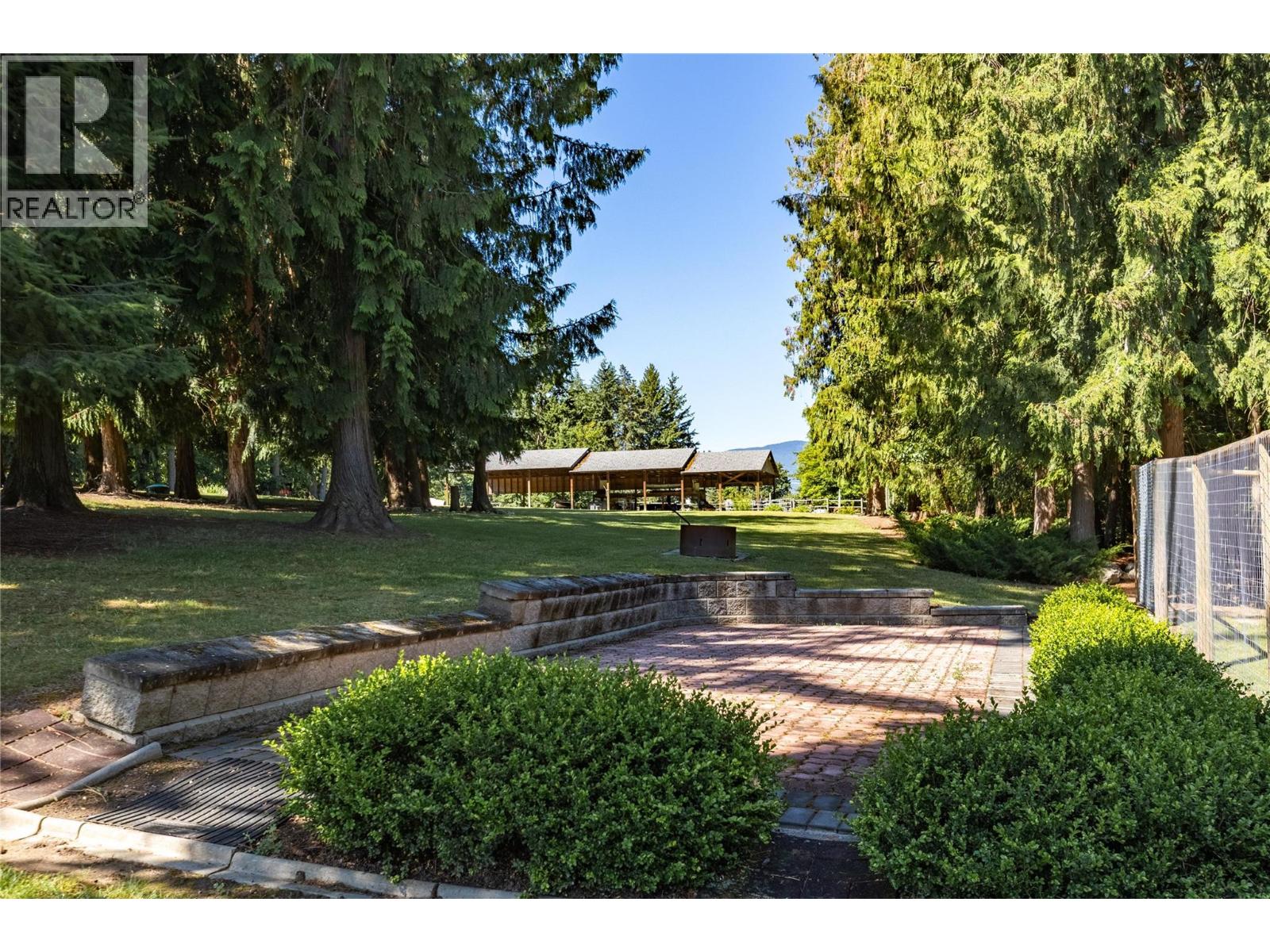 Photo 15 of 5801 35 Street Ne, Salmon Arm BC