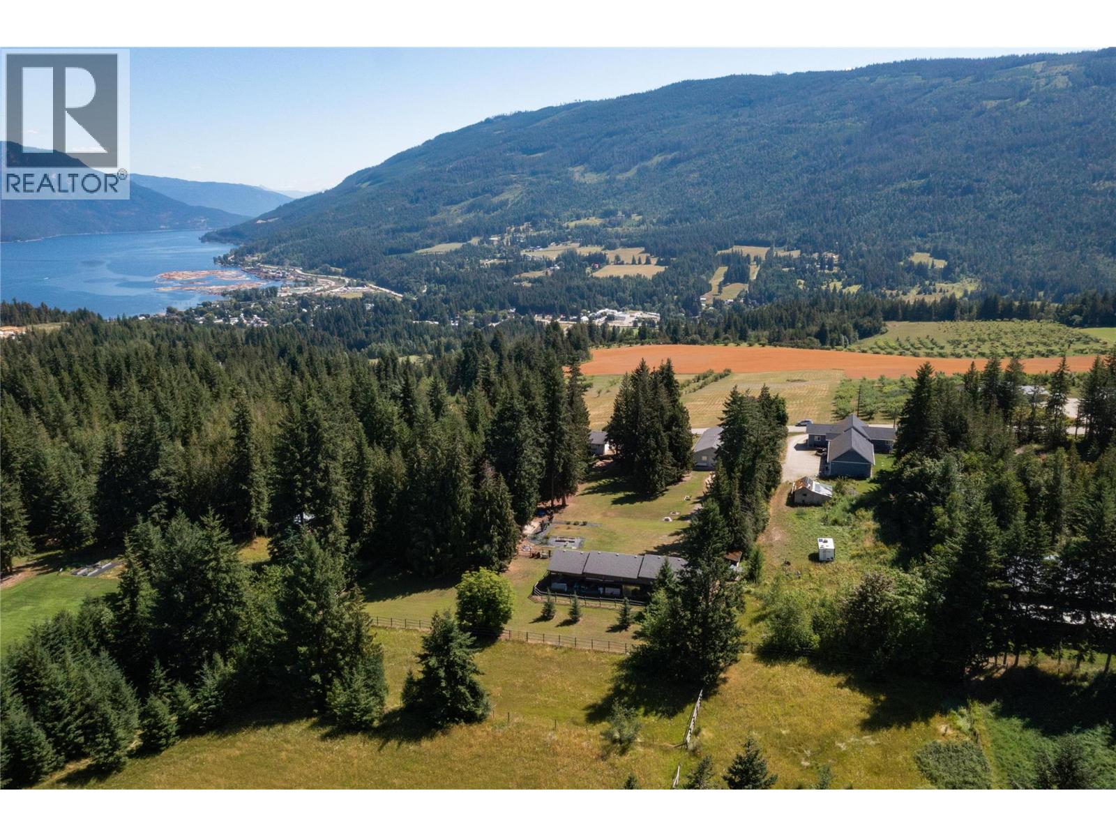 Photo 27 of 5801 35 Street Ne, Salmon Arm BC