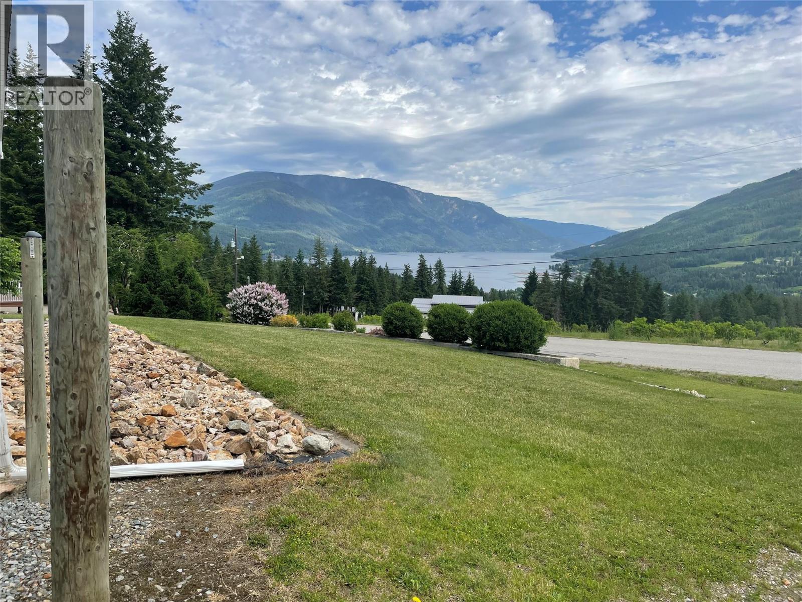 Photo 44 of 5801 35 Street Ne, Salmon Arm BC