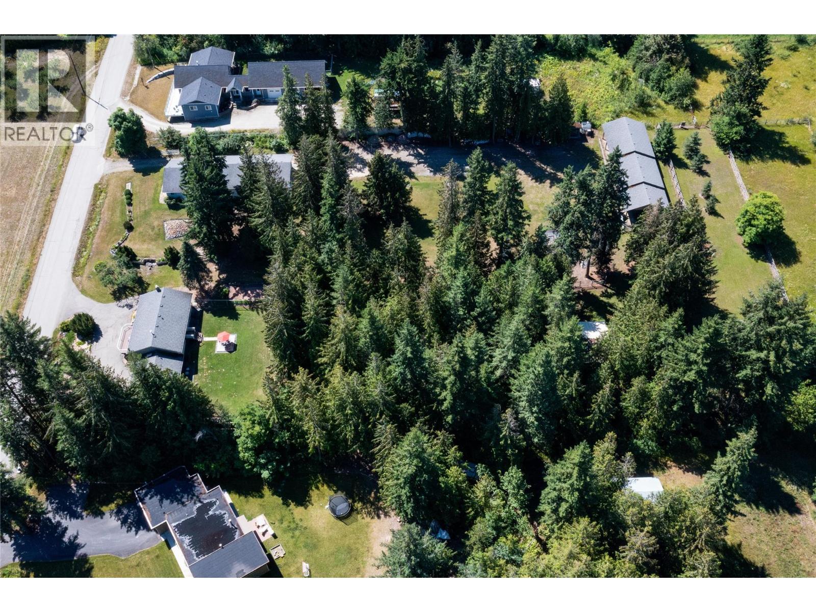 Photo 16 of 5801 35 Street Ne, Salmon Arm BC
