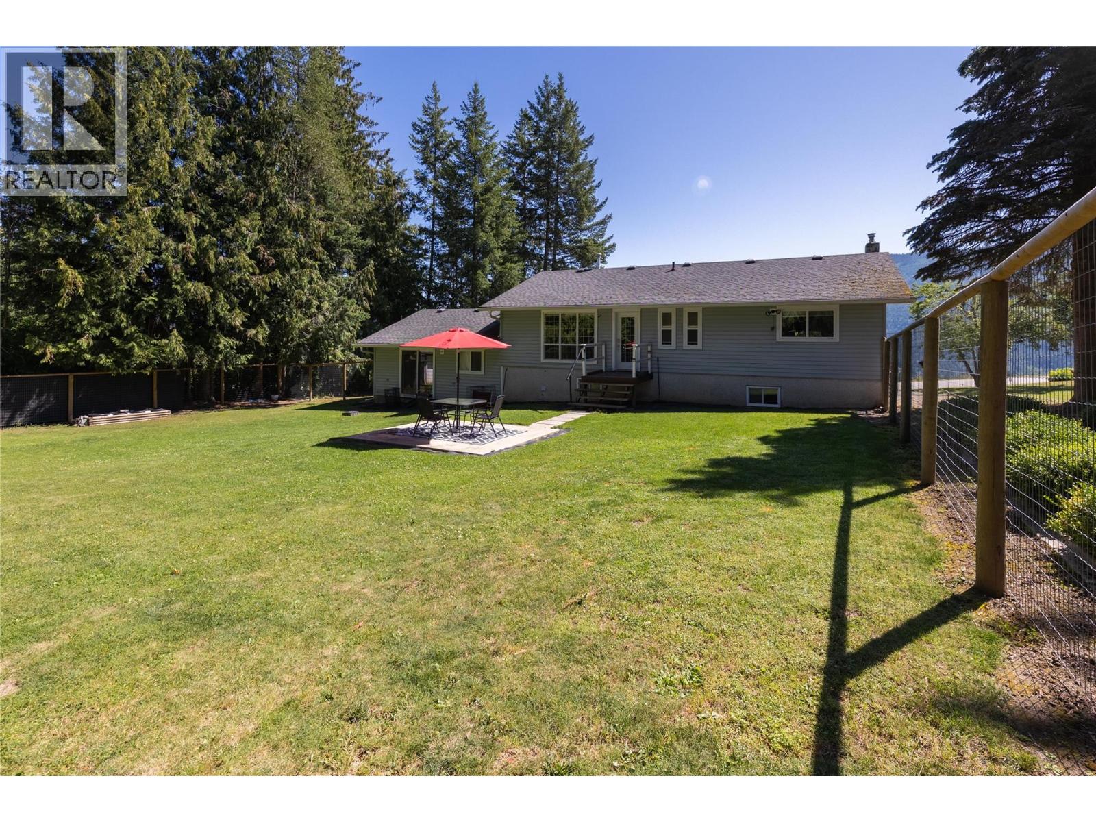 Photo 33 of 5801 35 Street Ne, Salmon Arm BC