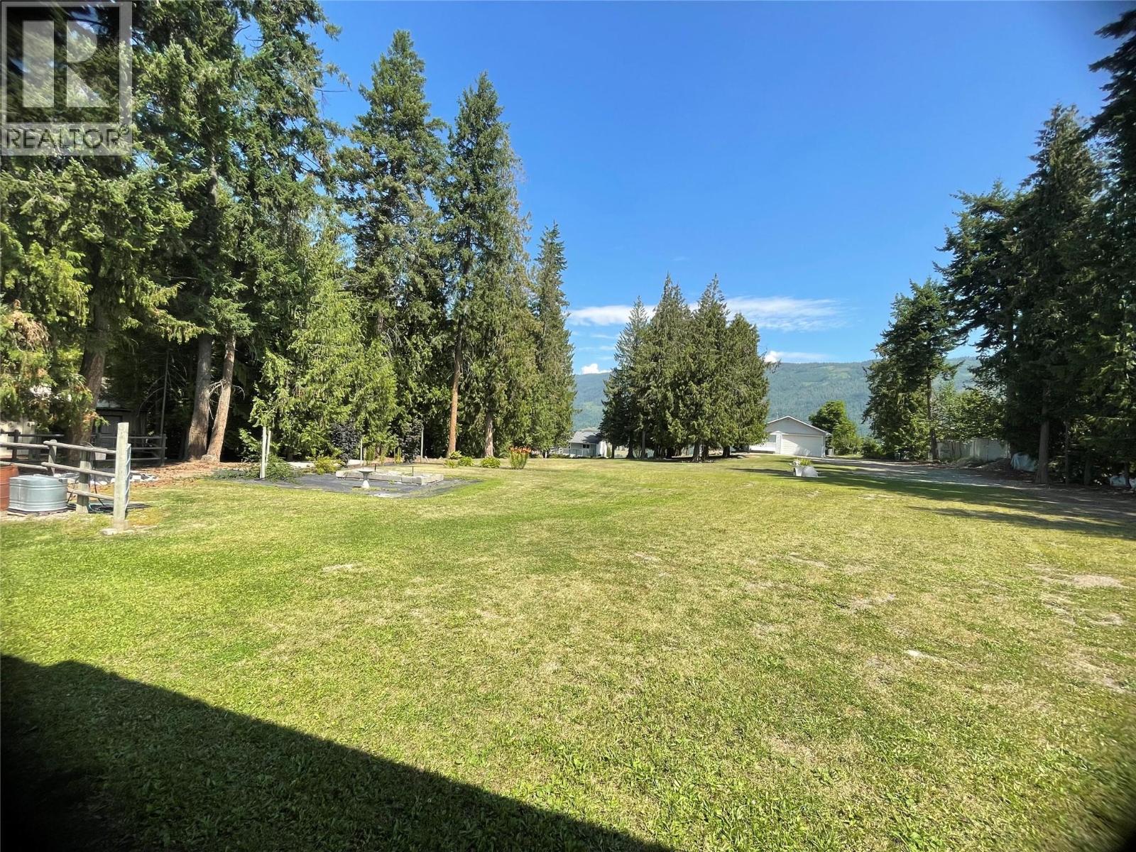 Photo 9 of 5801 35 Street Ne, Salmon Arm BC