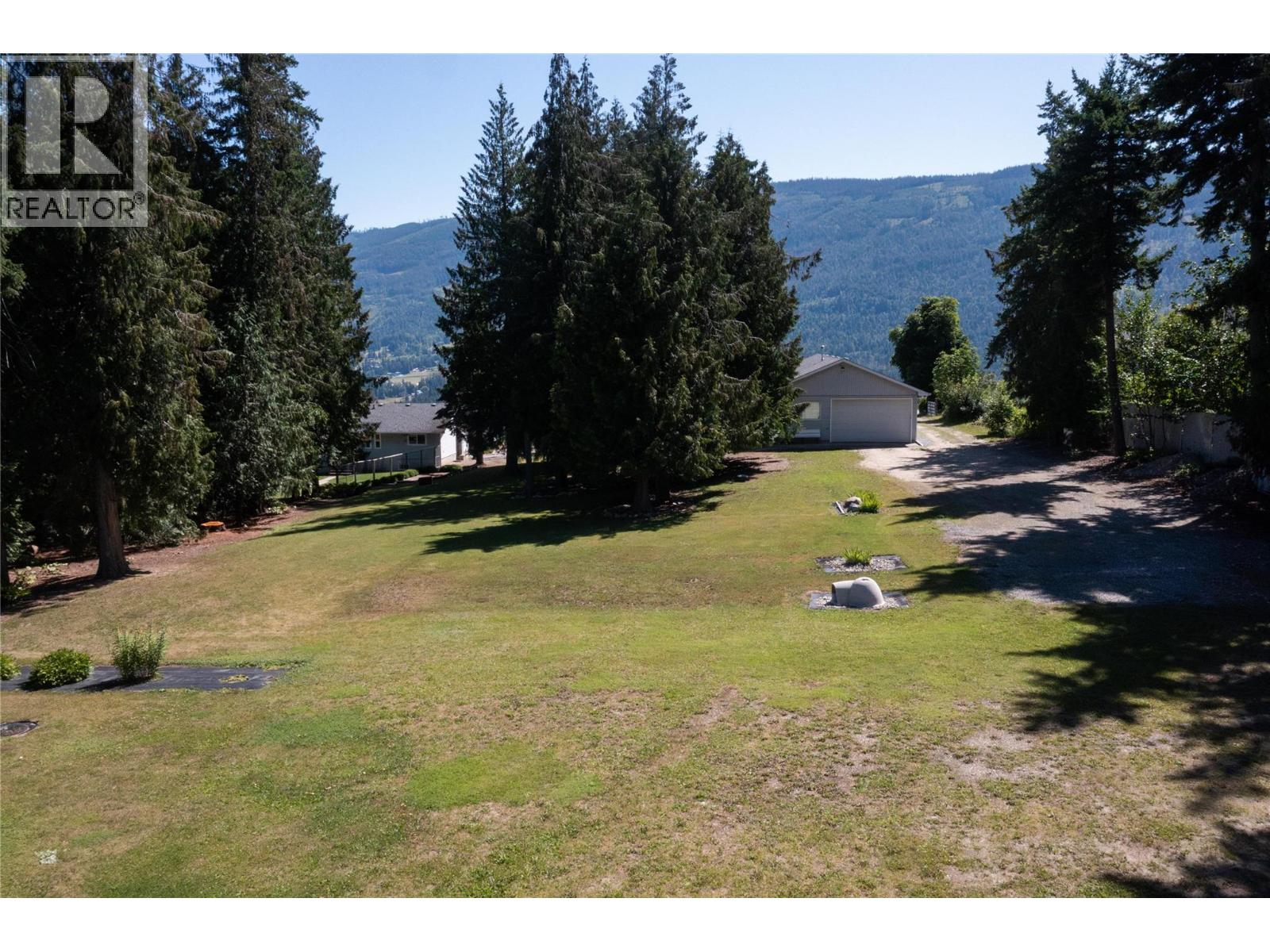 Photo 3 of 5801 35 Street Ne, Salmon Arm BC