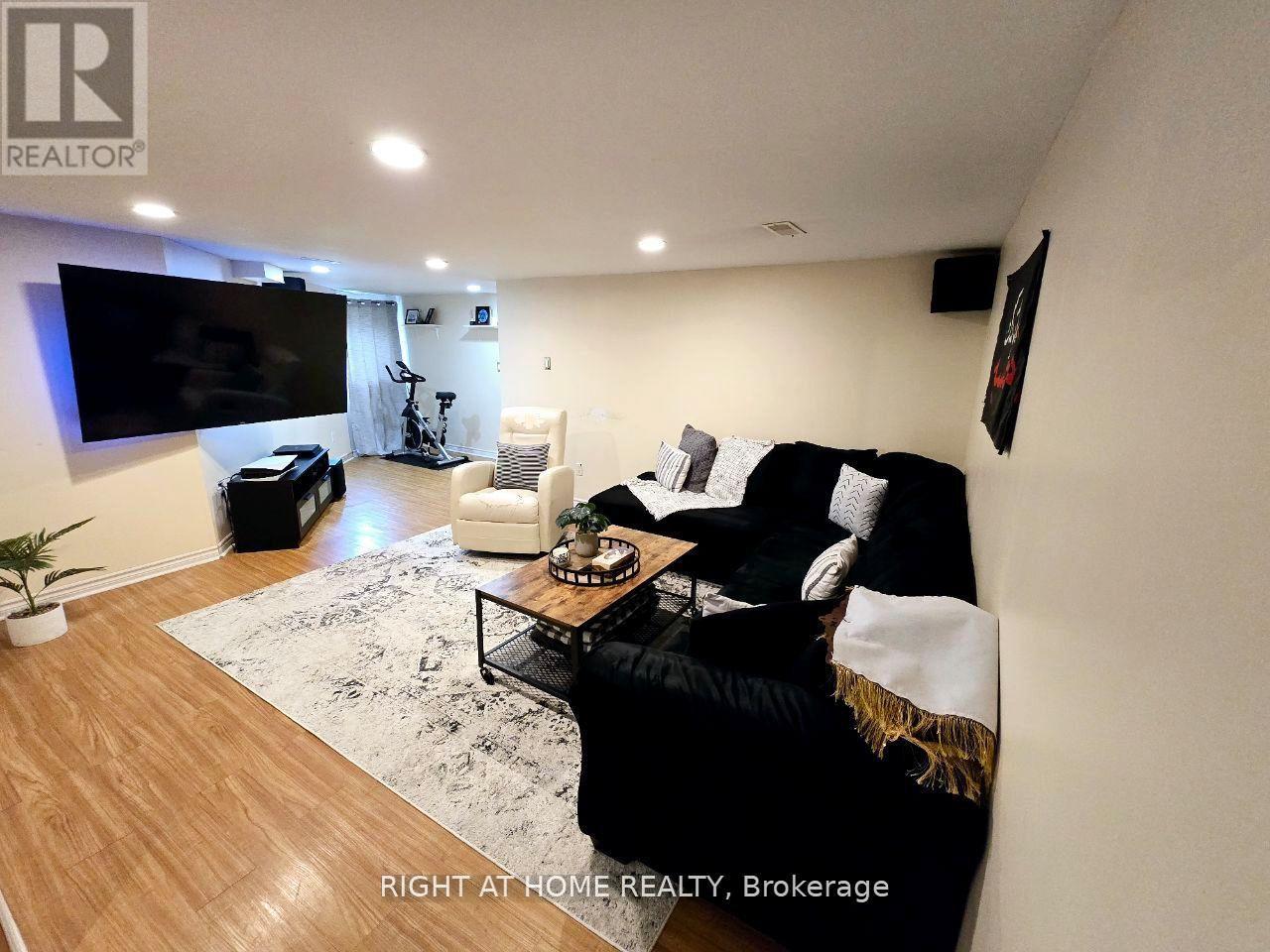 Photo 19 of 1196 Rainbow Street, Ottawa ON