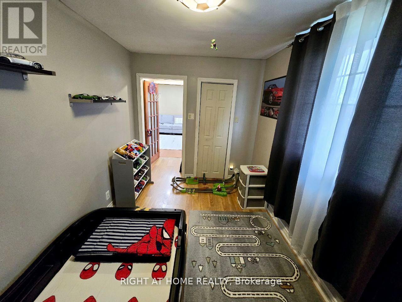 Photo 5 of 1196 Rainbow Street, Ottawa ON
