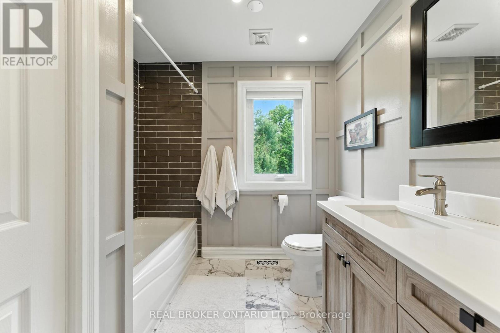 Photo 18 of 2410 Concession Road, North Grenville ON