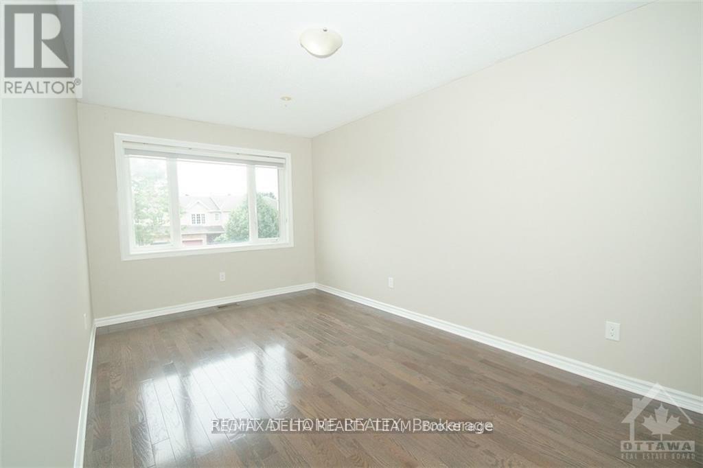 Photo 13 of 175 Claridge Drive, Ottawa ON