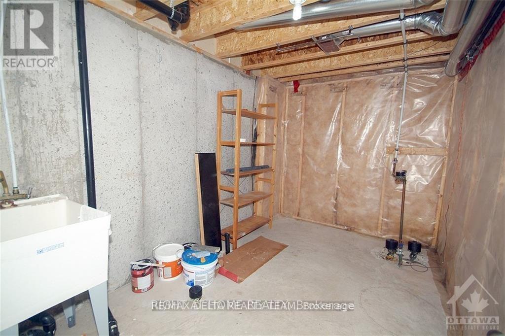 Photo 16 of 175 Claridge Drive, Ottawa ON