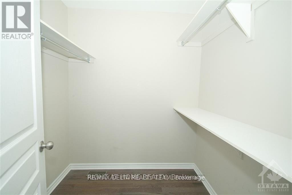 Photo 12 of 175 Claridge Drive, Ottawa ON