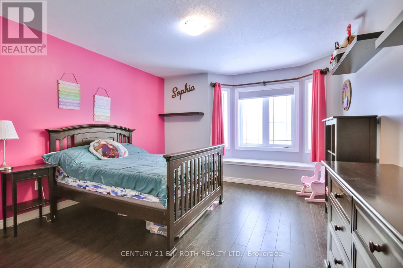 Photo 17 of 212 Maplewood Drive, Essa ON