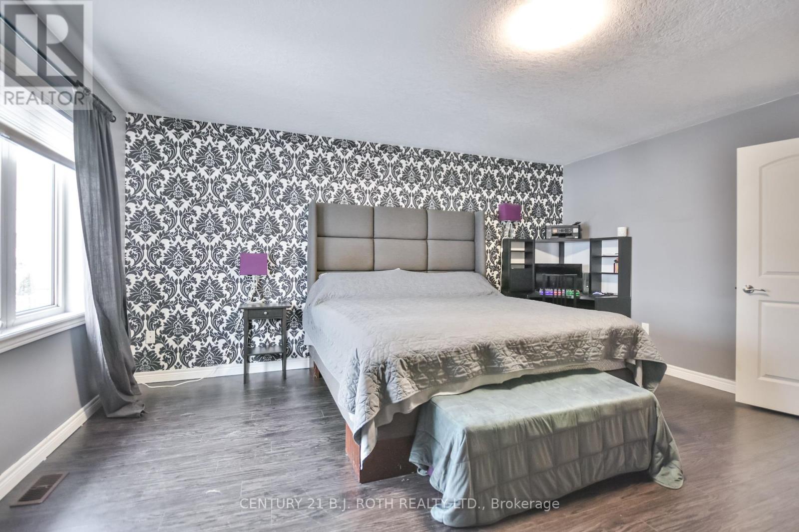 Photo 19 of 212 Maplewood Drive, Essa ON