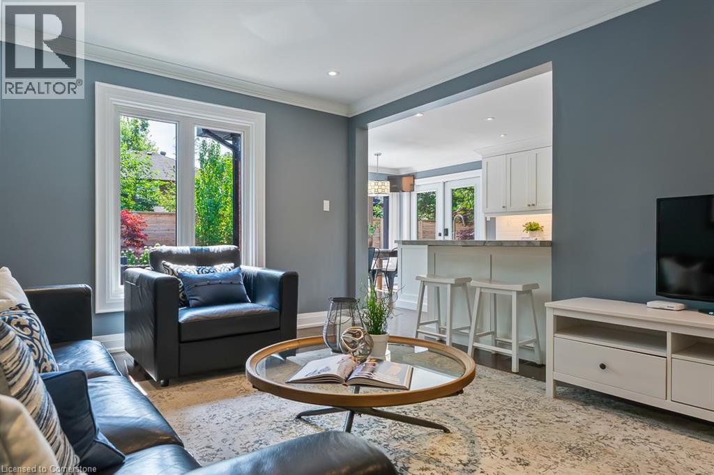 Photo 12 of 484 Aspen Forest Drive, Oakville ON
