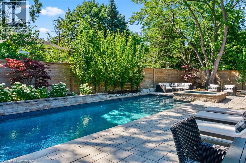 Photo 27 of 484 Aspen Forest Drive, Oakville ON