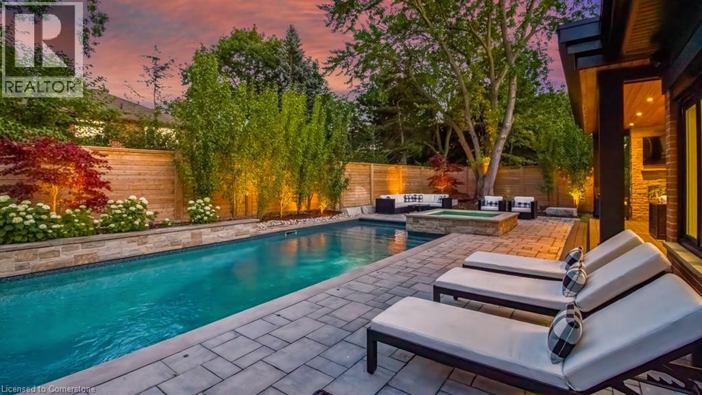 Photo 35 of 484 Aspen Forest Drive, Oakville ON