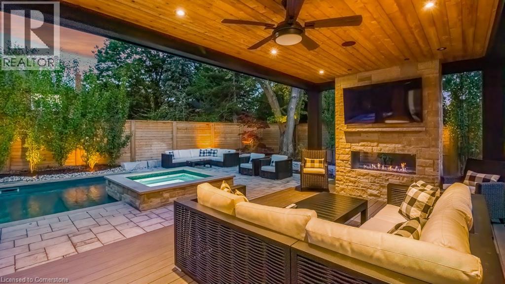 Photo 4 of 484 Aspen Forest Drive, Oakville ON