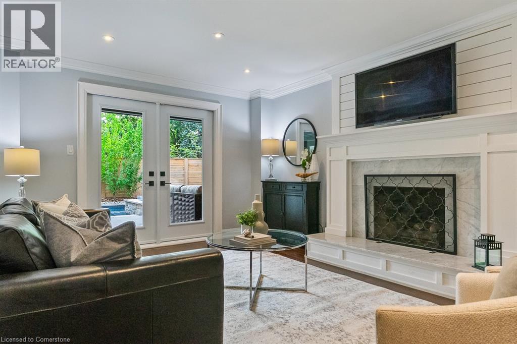 Photo 7 of 484 Aspen Forest Drive, Oakville ON