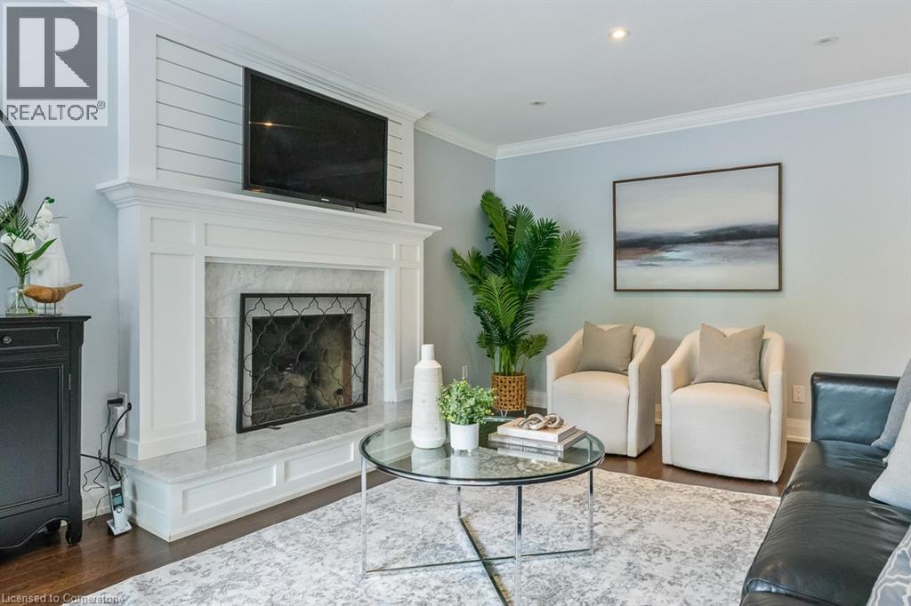 Photo 8 of 484 Aspen Forest Drive, Oakville ON