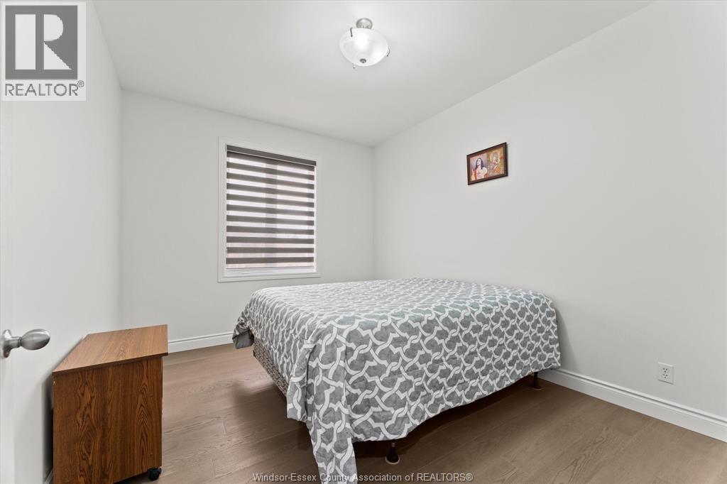 Photo 5 of 144 Meconi Court, Lakeshore ON