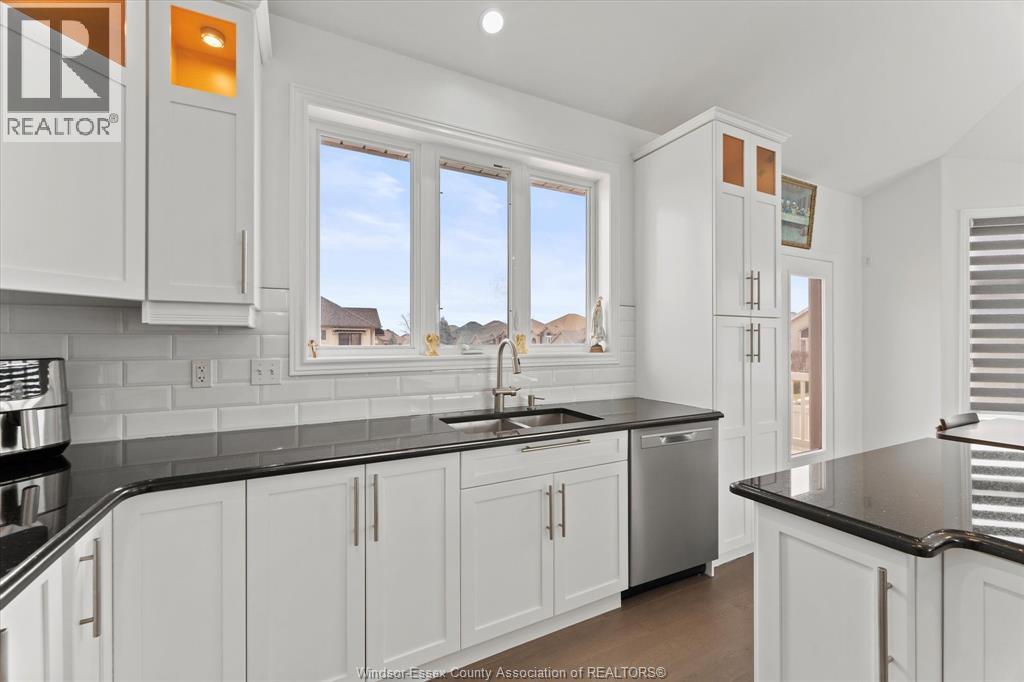 Photo 26 of 144 Meconi Court, Lakeshore ON
