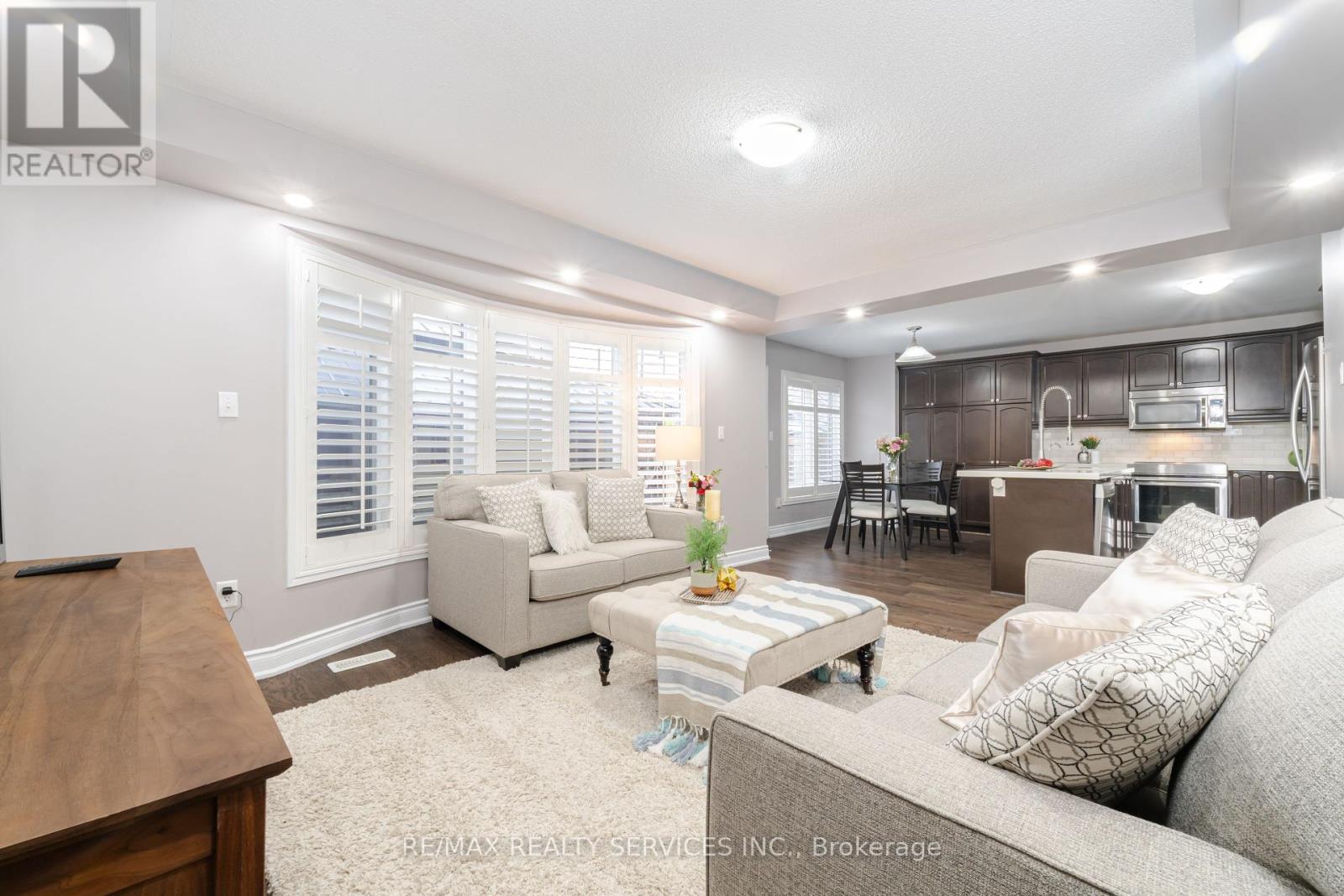 Photo 14 of 4 Klemscott Road, Brampton ON