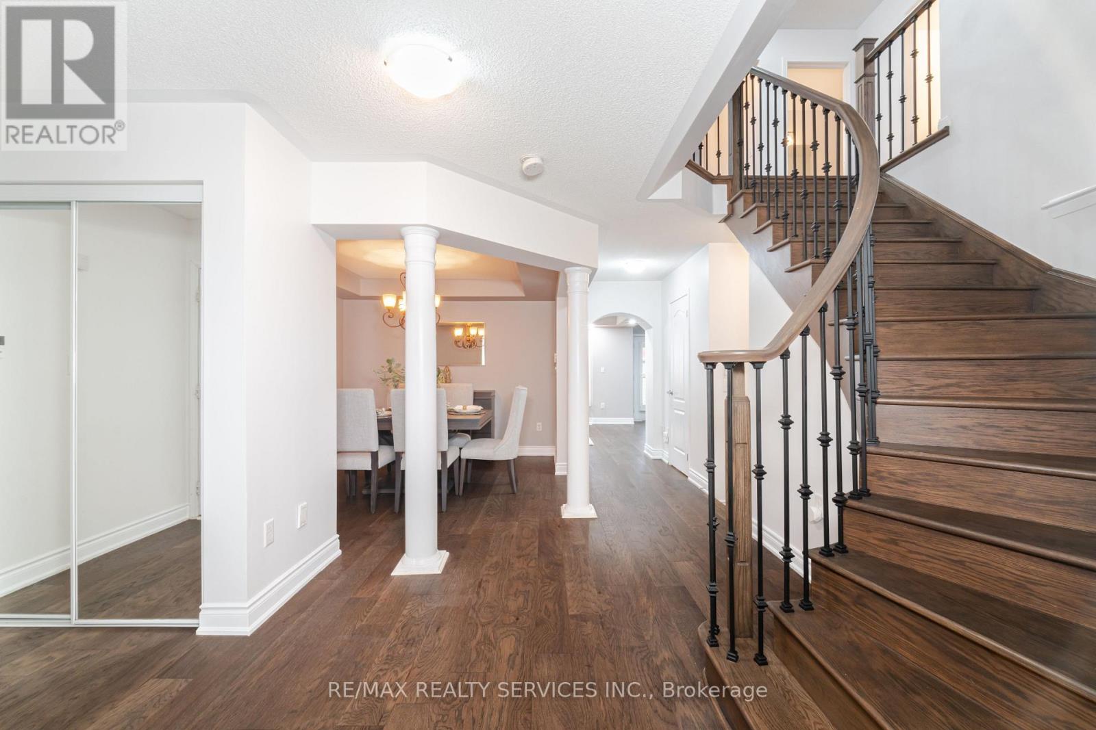 Photo 2 of 4 Klemscott Road, Brampton ON