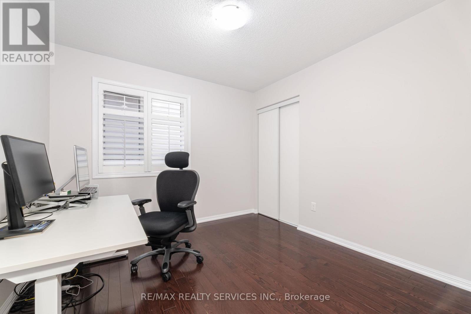 Photo 25 of 4 Klemscott Road, Brampton ON