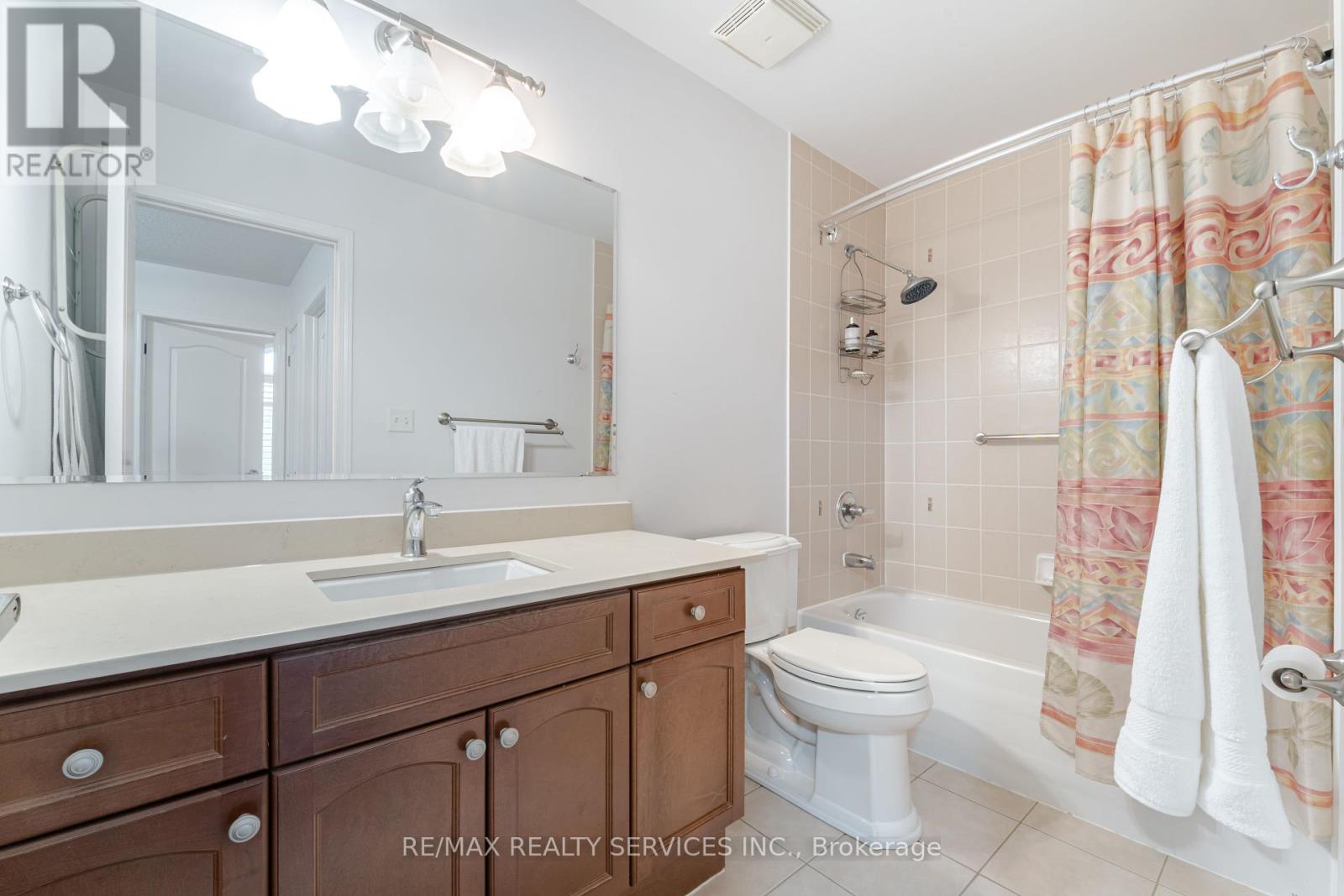 Photo 26 of 4 Klemscott Road, Brampton ON