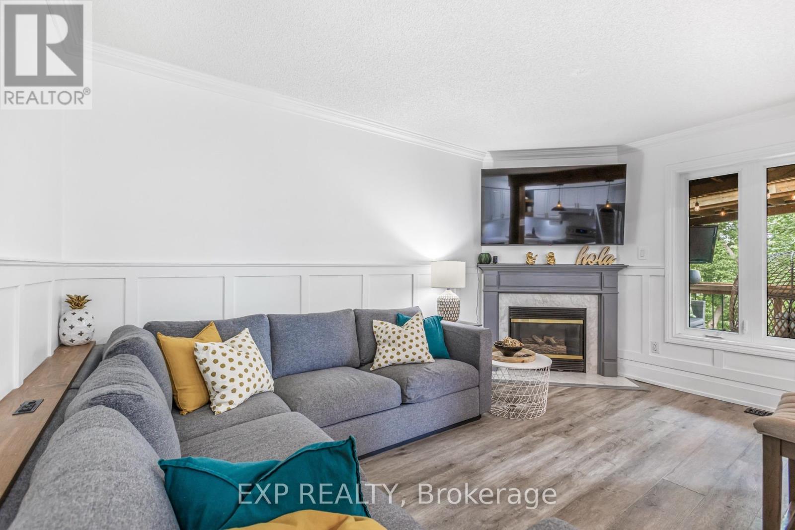 Photo 17 of 184 Howard Crescent, Orangeville ON