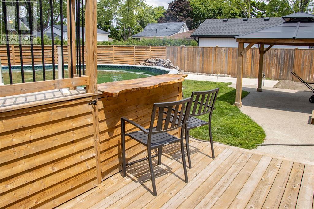 Photo 1 of 800 Rosedale Avenue, Sarnia ON