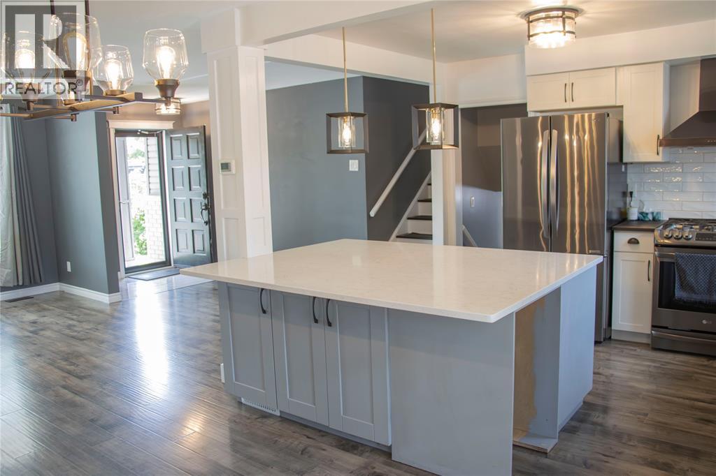 Photo 43 of 800 Rosedale Avenue, Sarnia ON