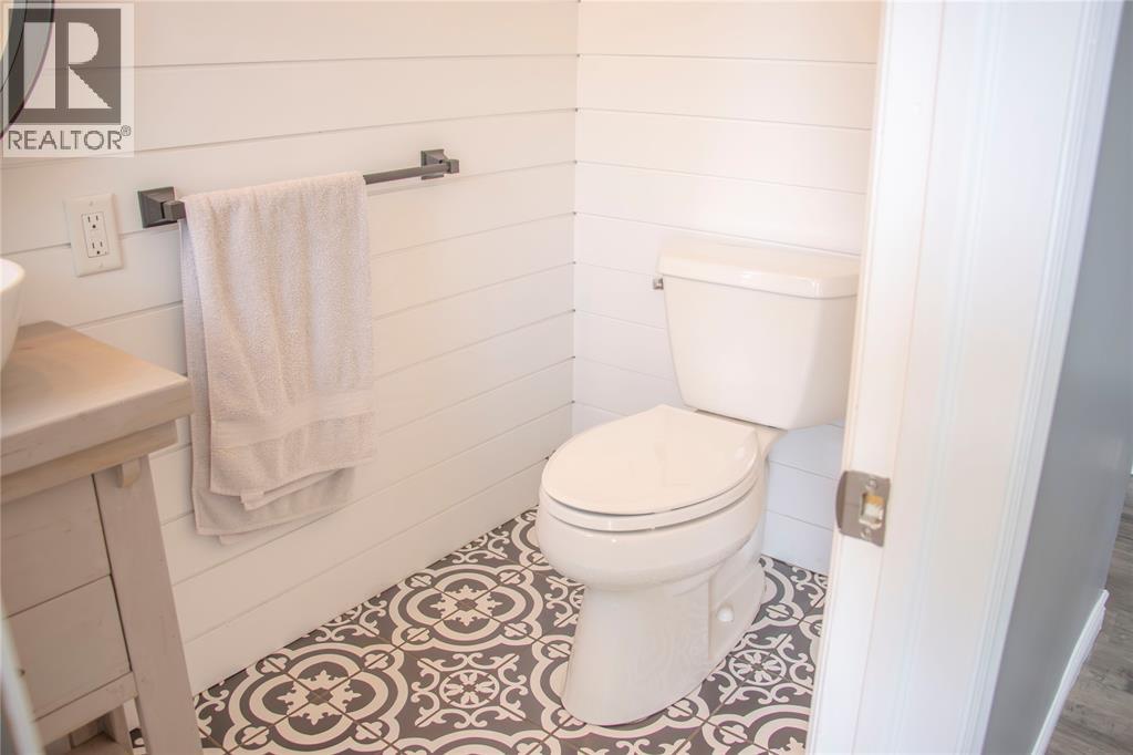 Photo 36 of 800 Rosedale Avenue, Sarnia ON