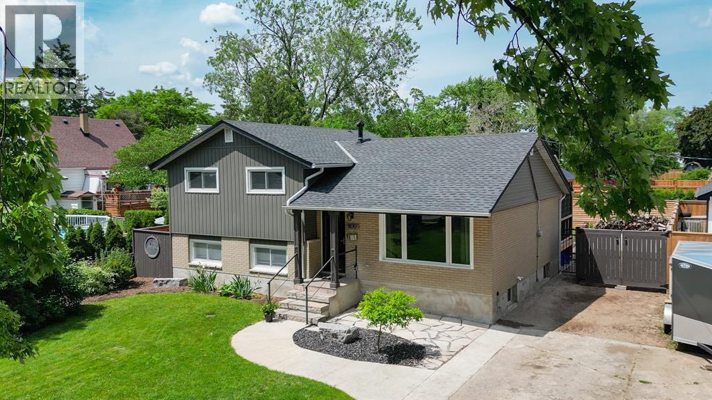 Photo 17 of 800 Rosedale Avenue, Sarnia ON