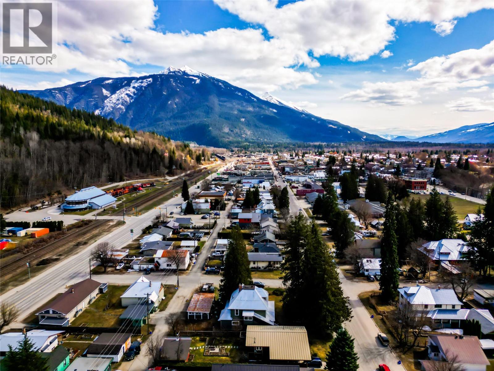 108 Ford Street, Revelstoke