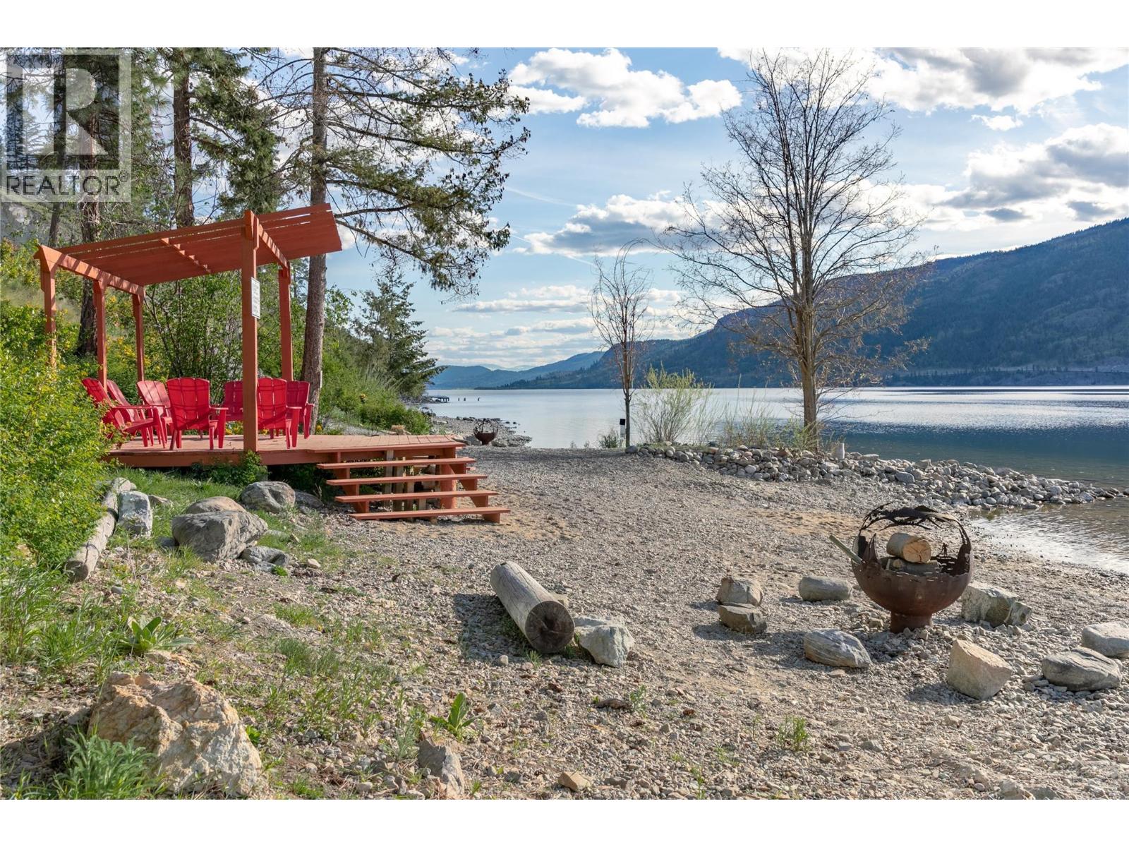 Photo 9 of 3417 Hilltown Close, Kelowna BC