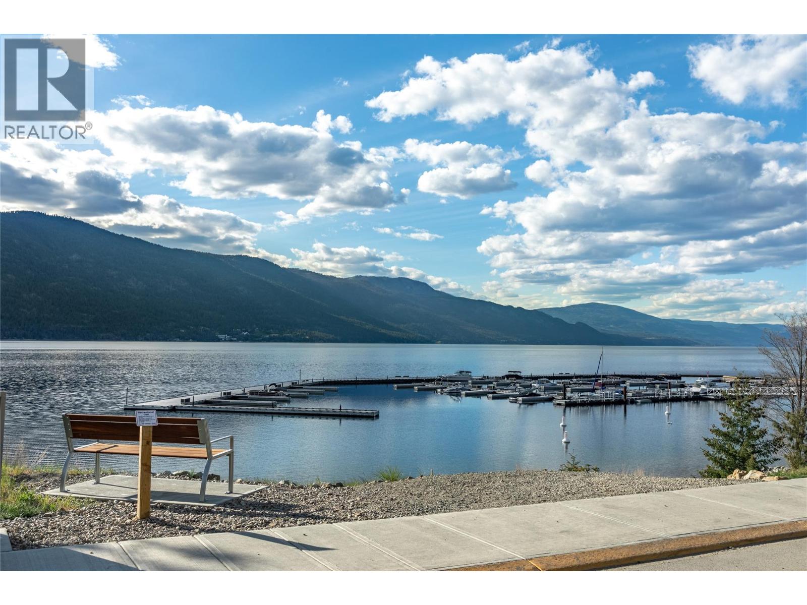 Photo 4 of 3417 Hilltown Close, Kelowna BC
