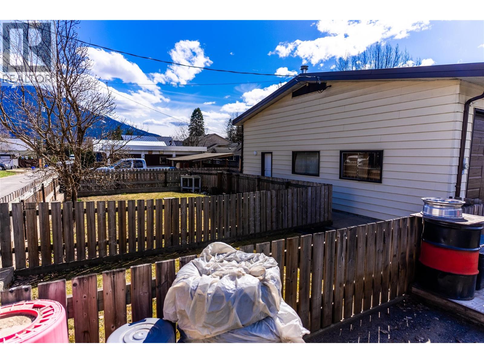 108 Ford Street, Revelstoke