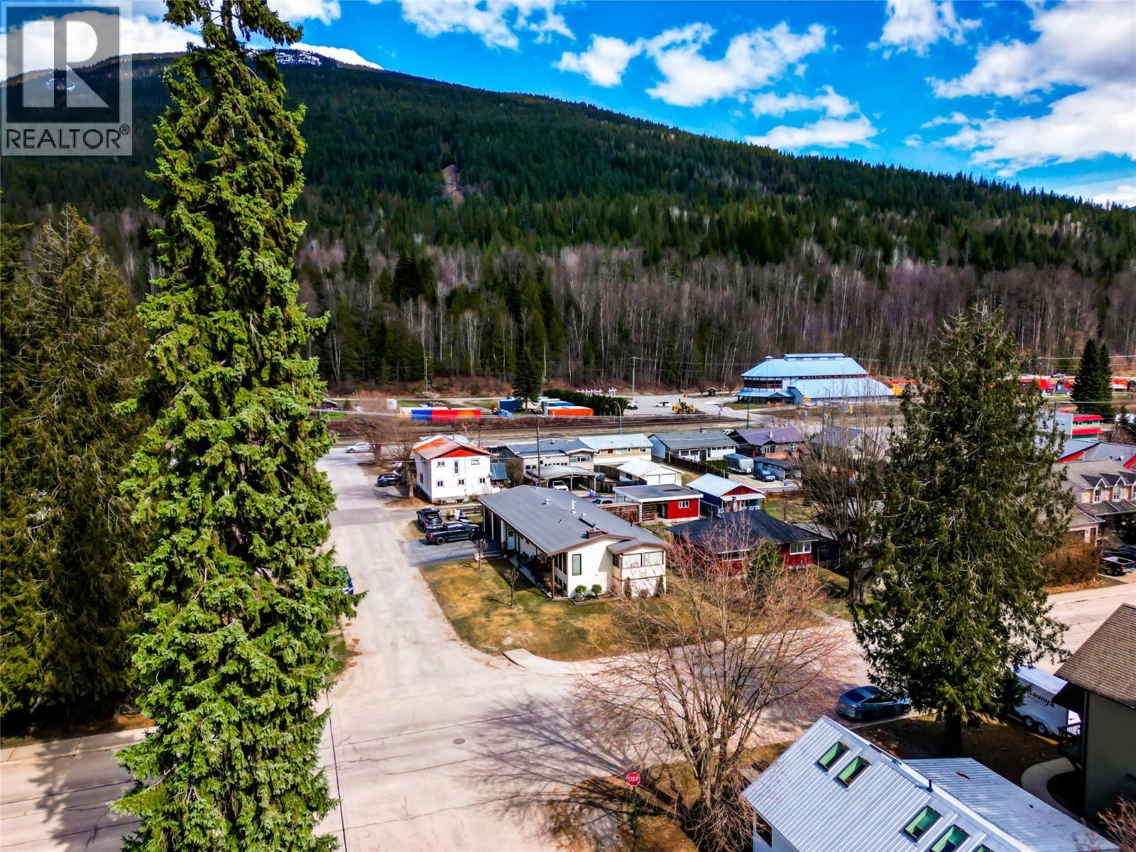 108 Ford Street, Revelstoke
