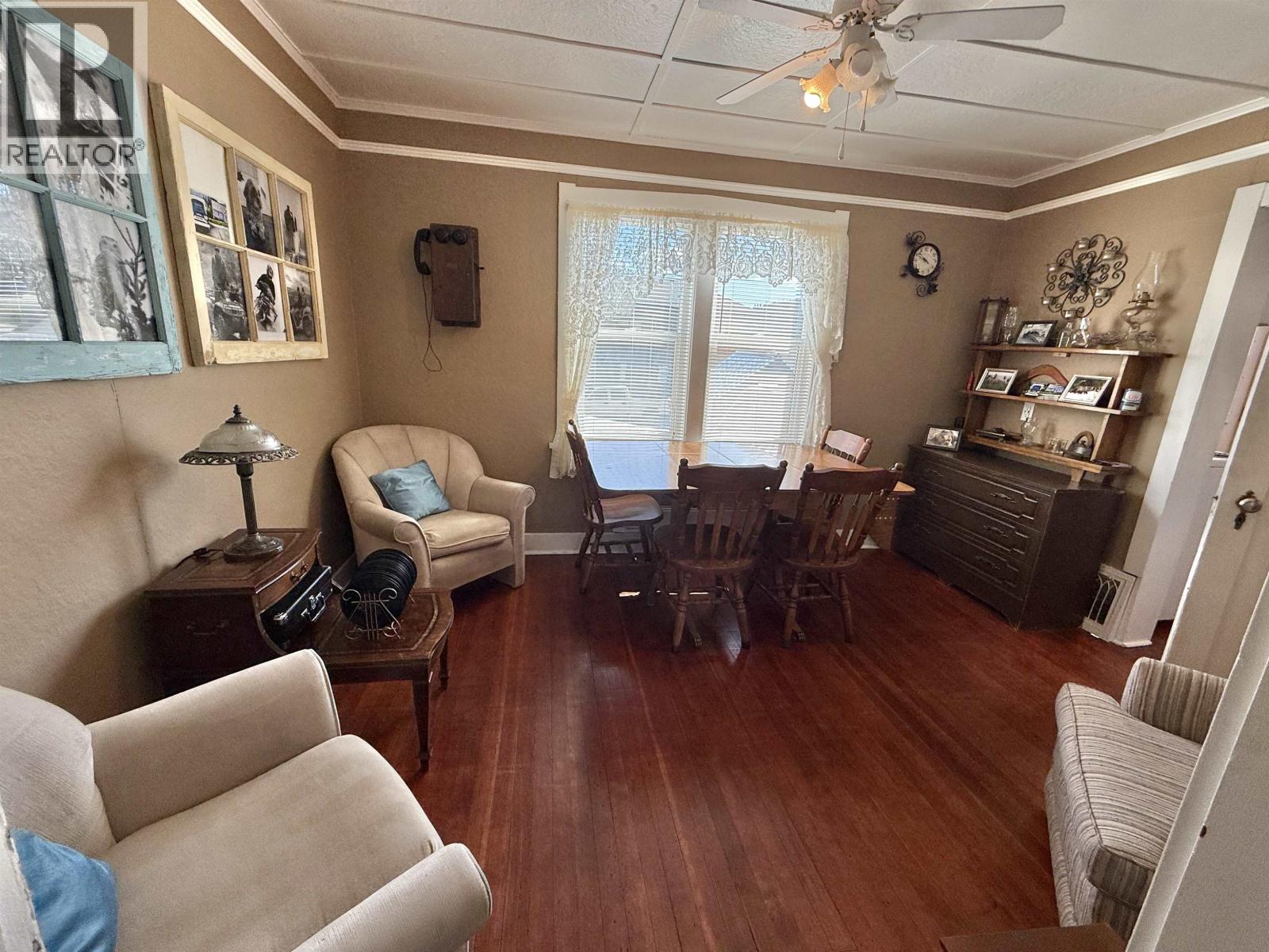 4374 SANDERS AVENUE, Wells