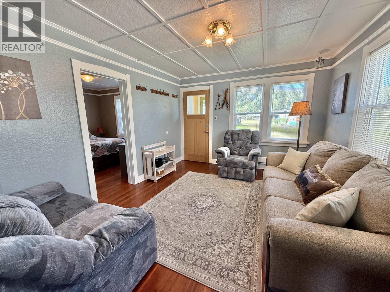 4374 SANDERS AVENUE, Wells