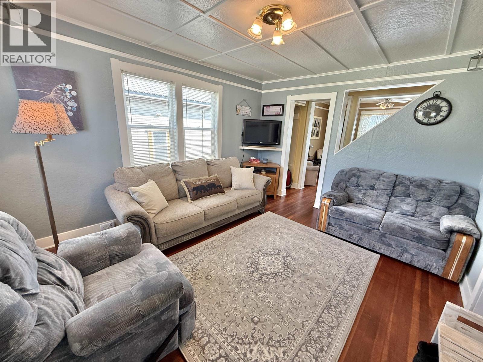 4374 SANDERS AVENUE, Wells