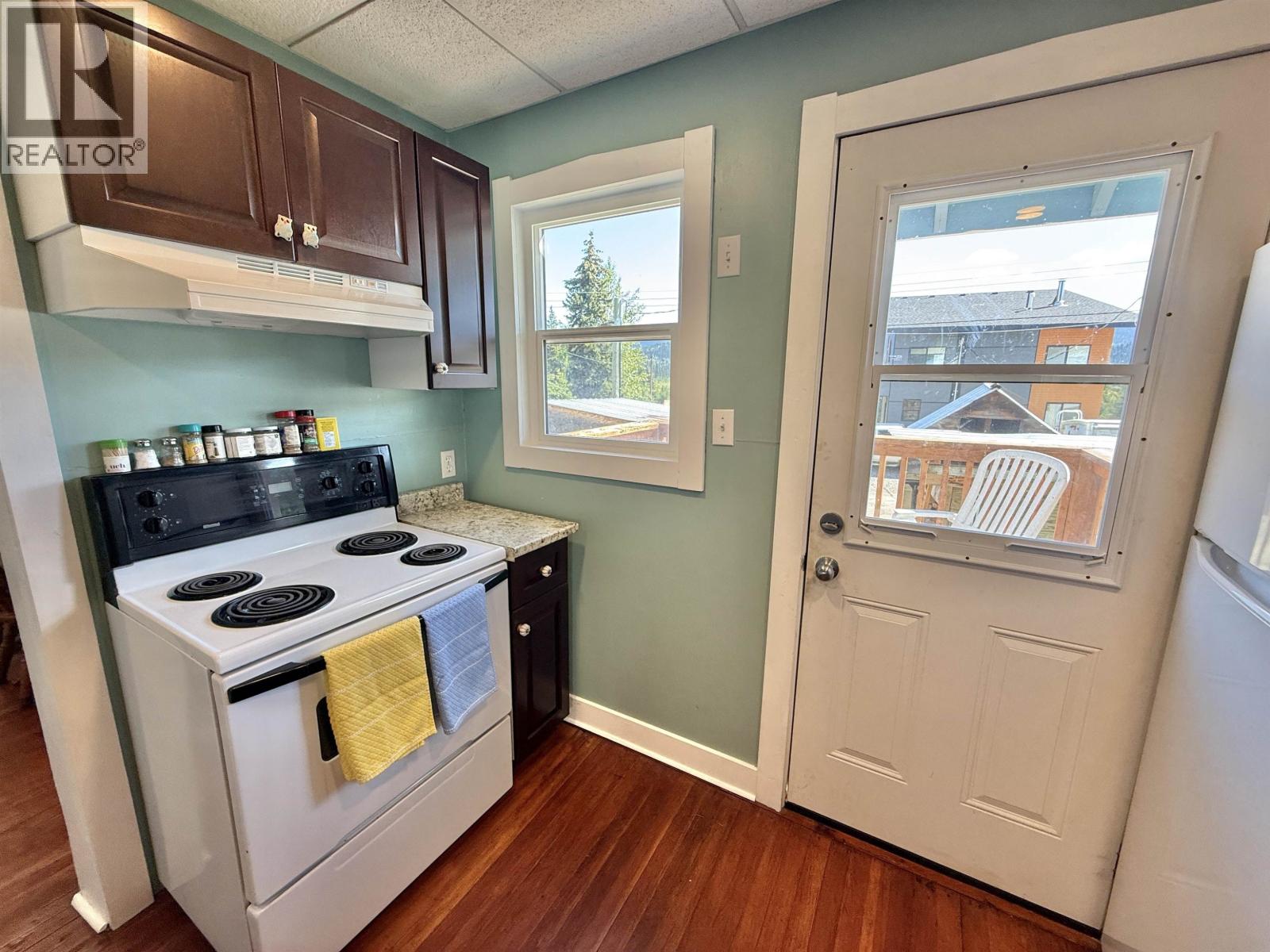 4374 SANDERS AVENUE, Wells