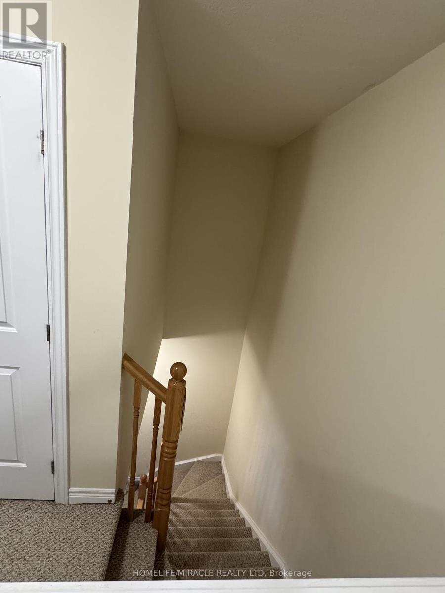 Photo 2 of 131 77 Diana Avenue, Brantford ON
