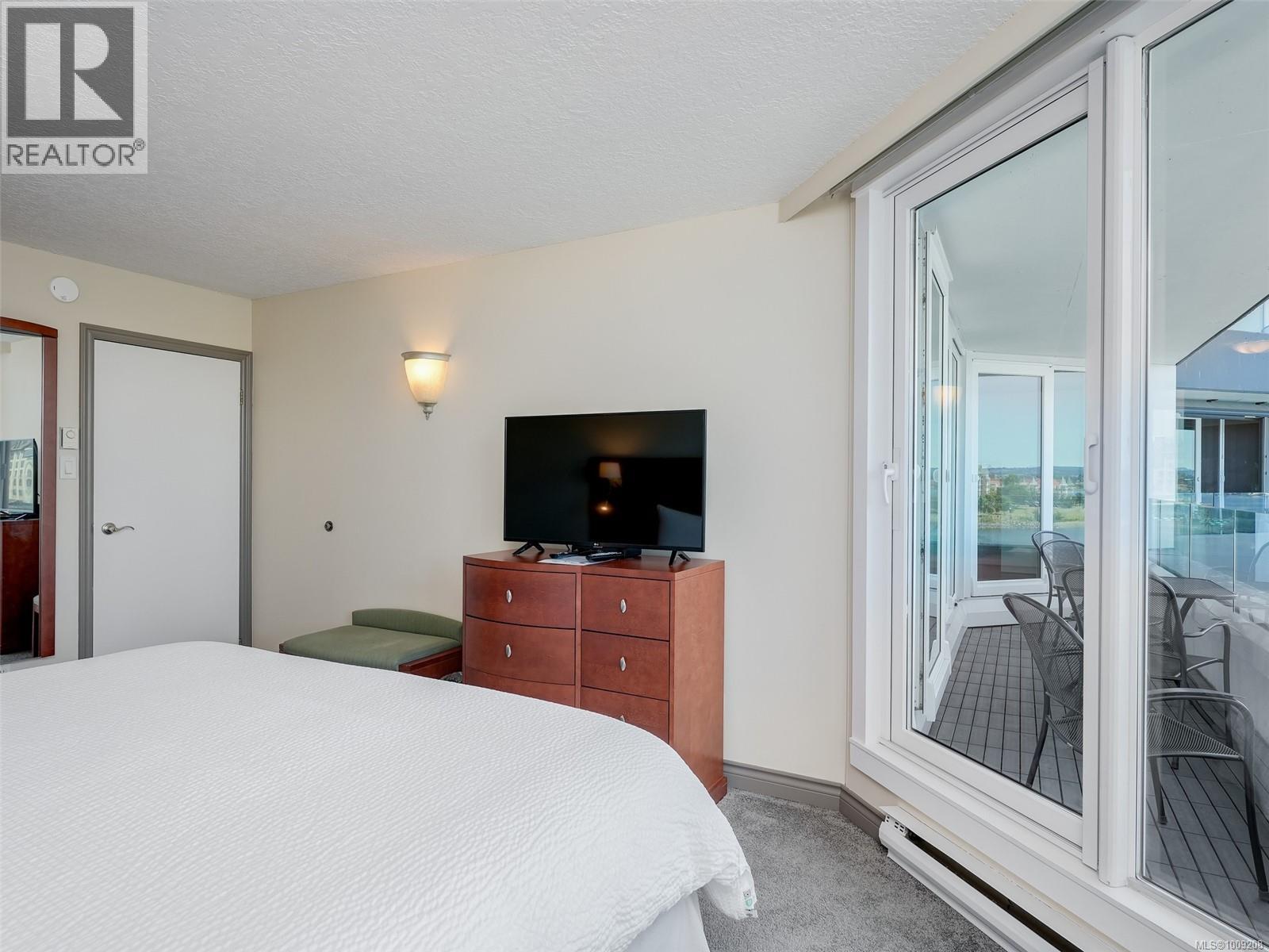 Photo 16 of 400 1234 Wharf St, Victoria BC