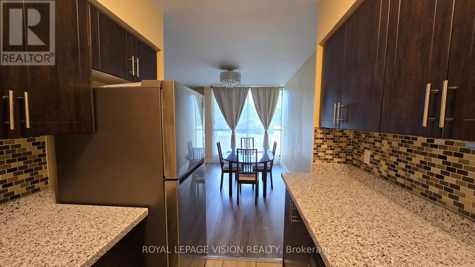 Photo 11 of 304 10 Crescent Town Road, Toronto ON