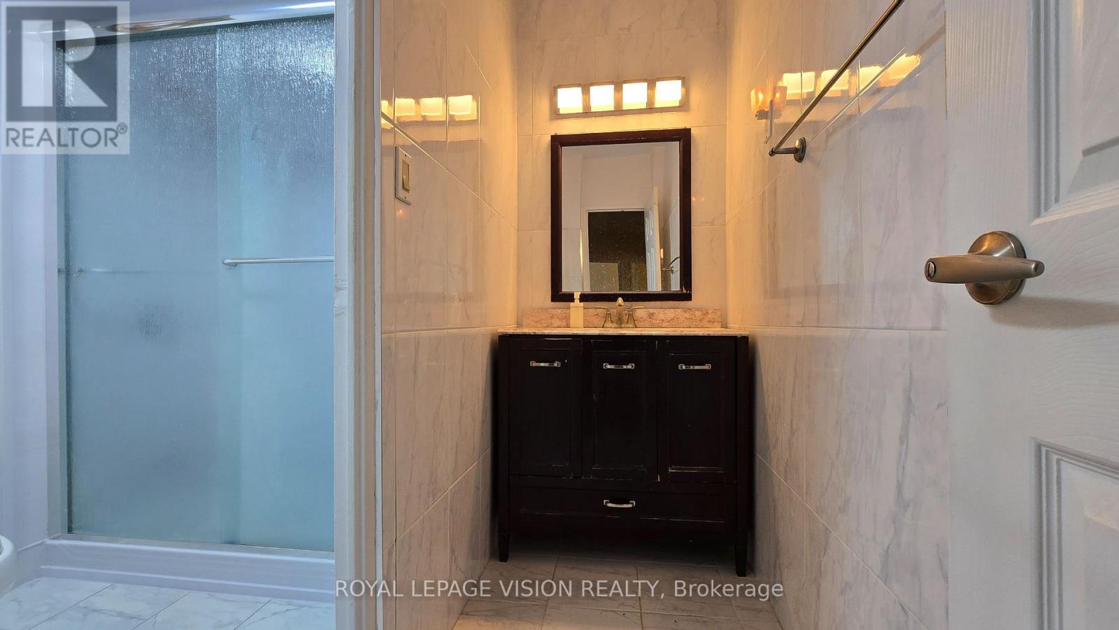 Photo 14 of 304 10 Crescent Town Road, Toronto ON