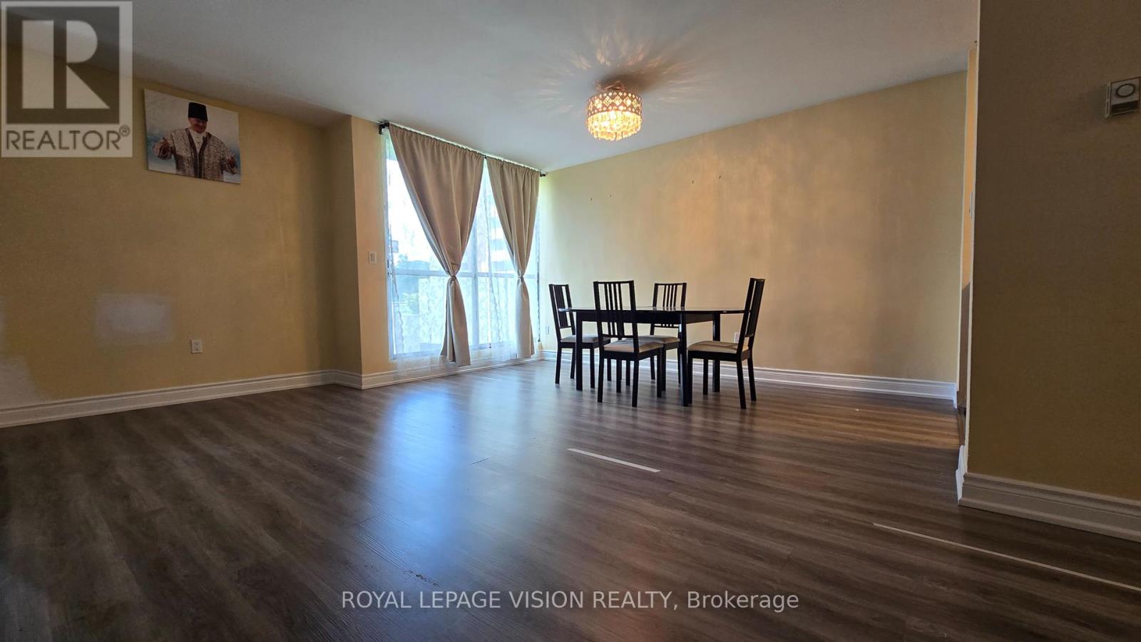 Photo 25 of 304 10 Crescent Town Road, Toronto ON