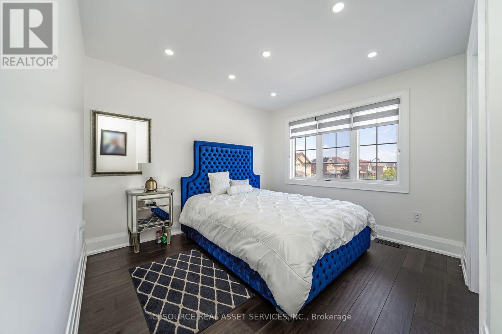 Photo 26 of 12 Amethyst Circle, Brampton ON