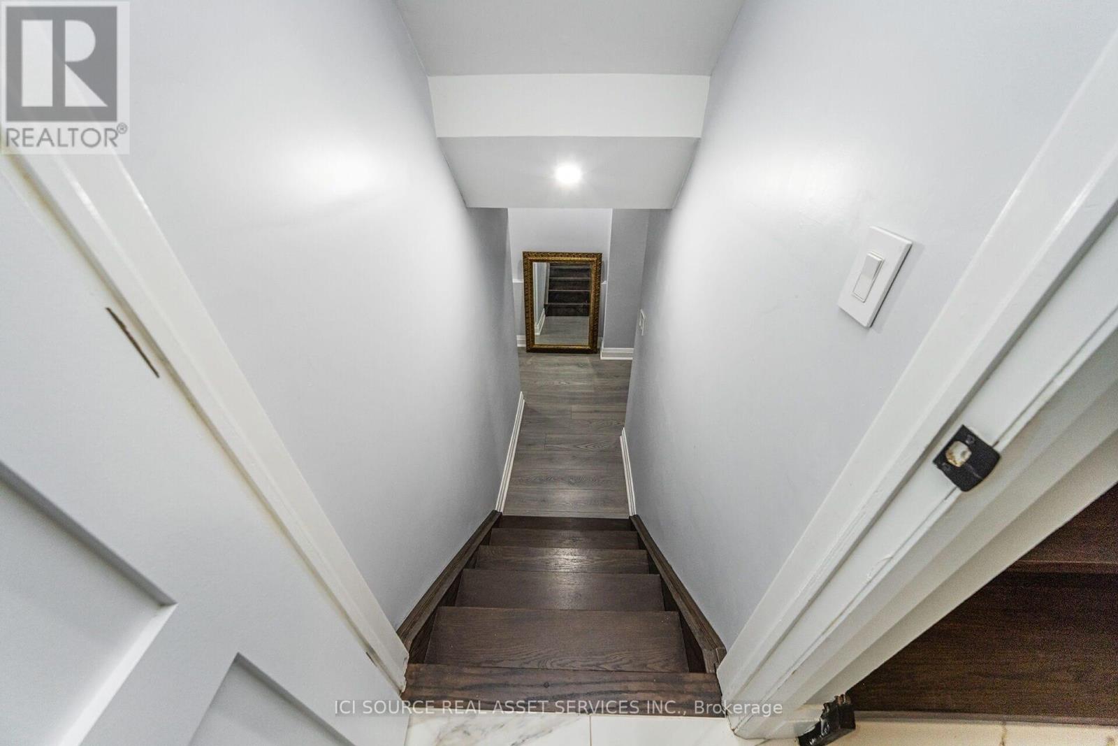 Photo 29 of 12 Amethyst Circle, Brampton ON
